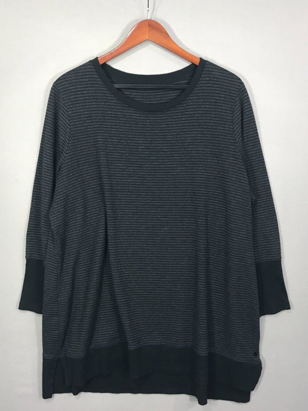 Ideology Shirt Womens 2X Black Gray Striped Tunic Pullover Top Scoop Long Sleeve